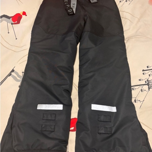 Boys size 9 Deux par Deux technical snow suit - Picture 2 of 3